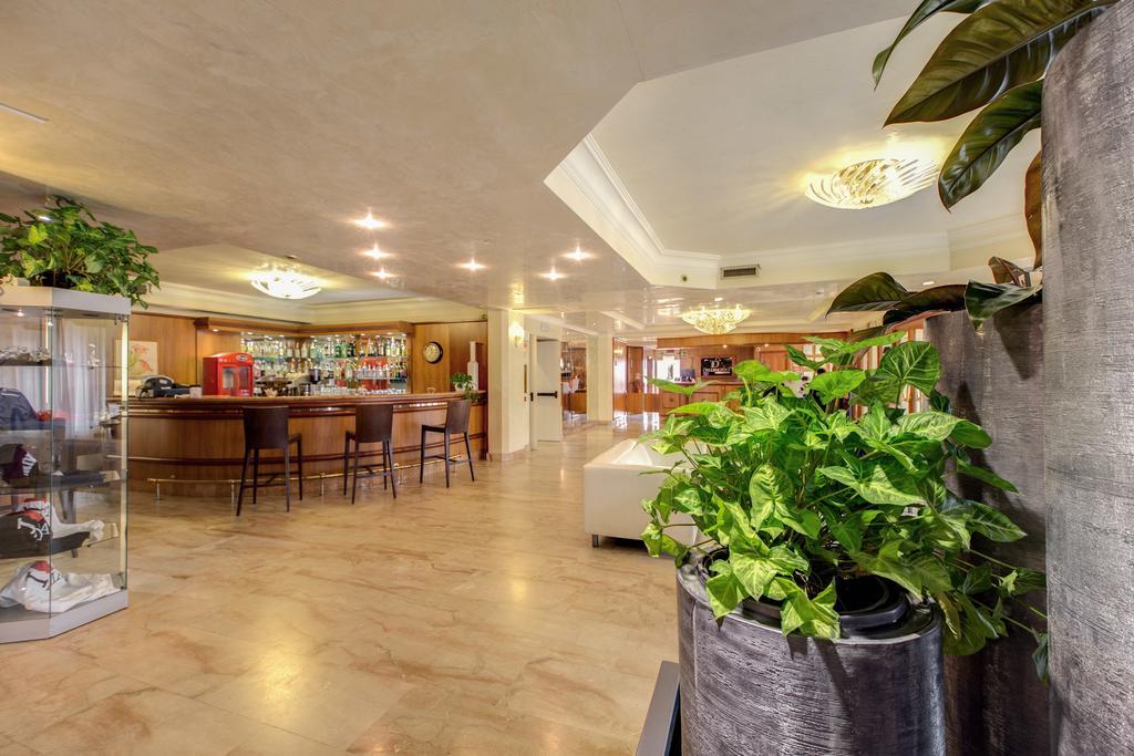 Park Hotel Roma Cassia Eksteriør billede