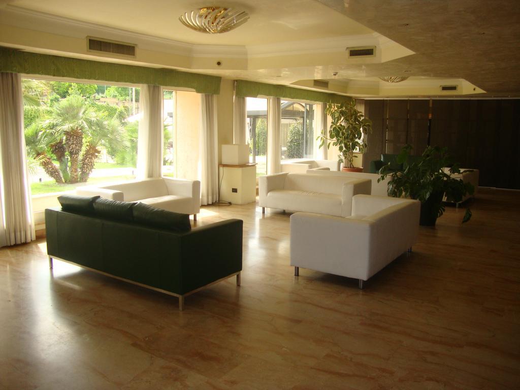 Park Hotel Roma Cassia Eksteriør billede